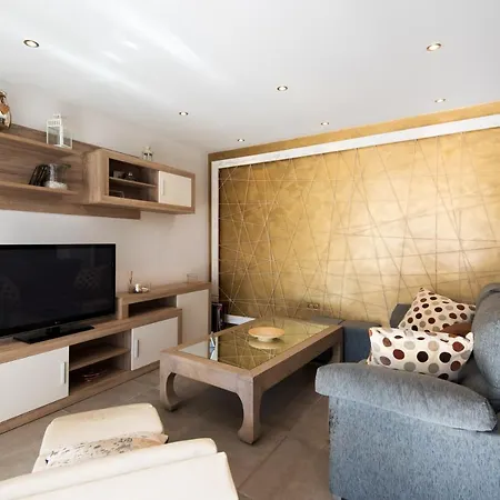 Pets Friendly Apartment, Next To The Marina And Arroyo De La Miel Benalmádena Exterior photo